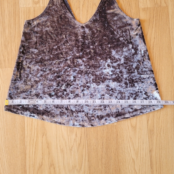 AE | Silver Crushed Velvet Tank Top - XS - Picture 11 of 11